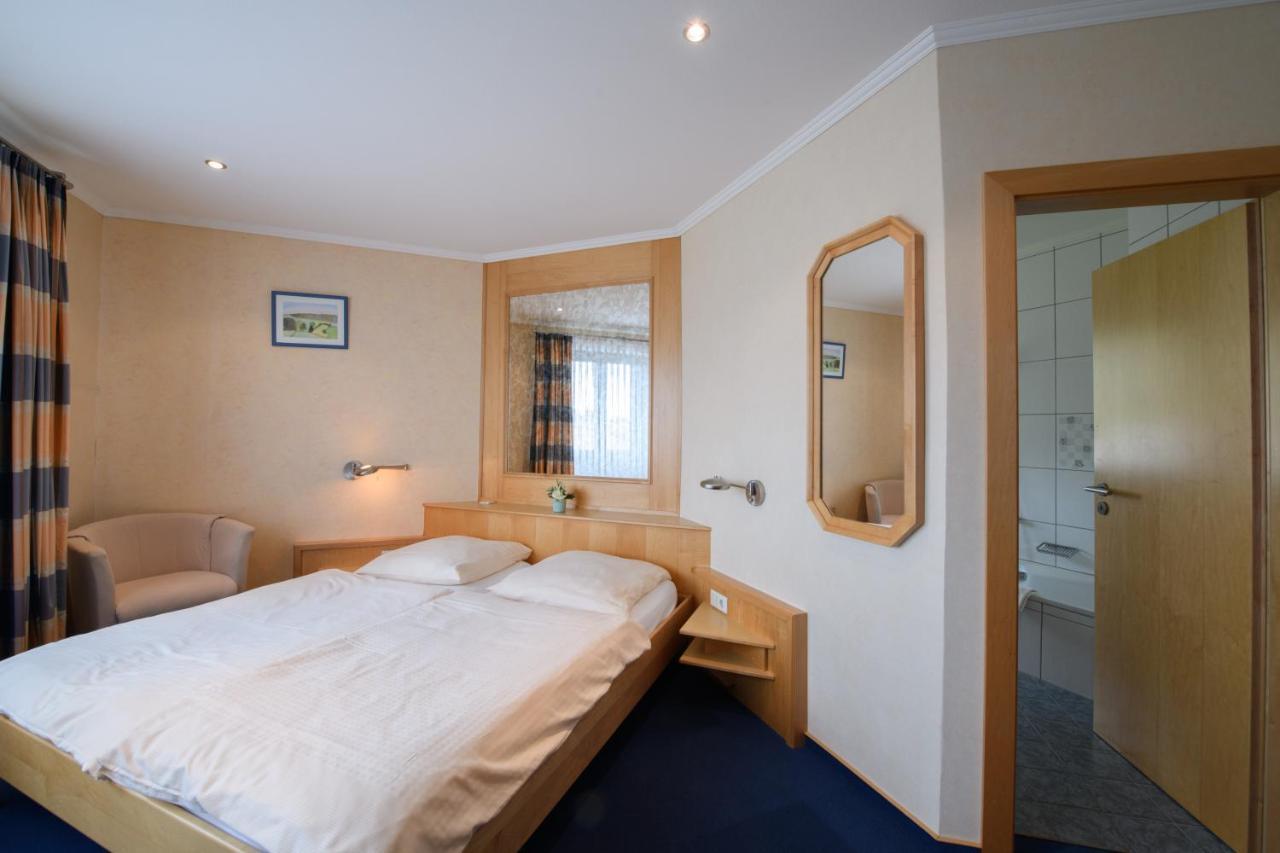 Hotel Reiff Fischbach-lès-Clervaux Esterno foto